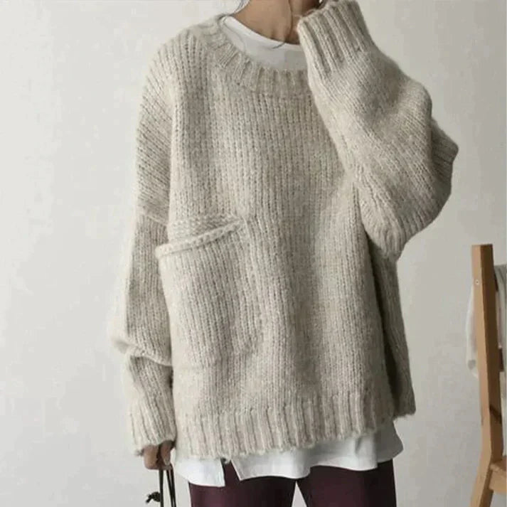 Noemí | Ivory oversized sweater with front pocket 0