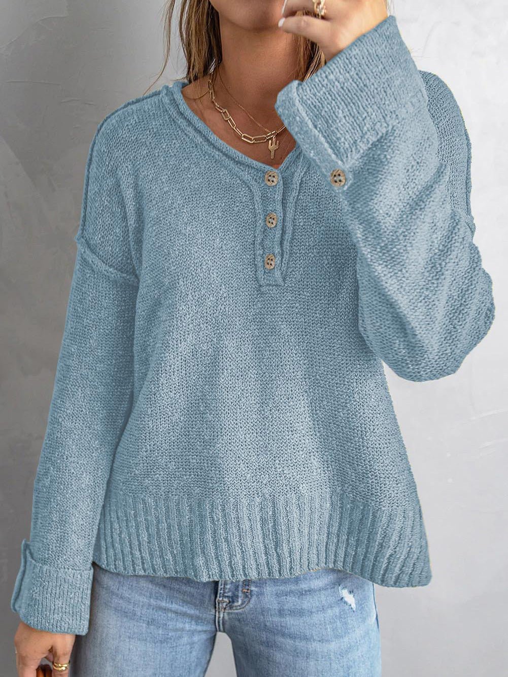Gabriela| Modern and comfortable winter sweater 6