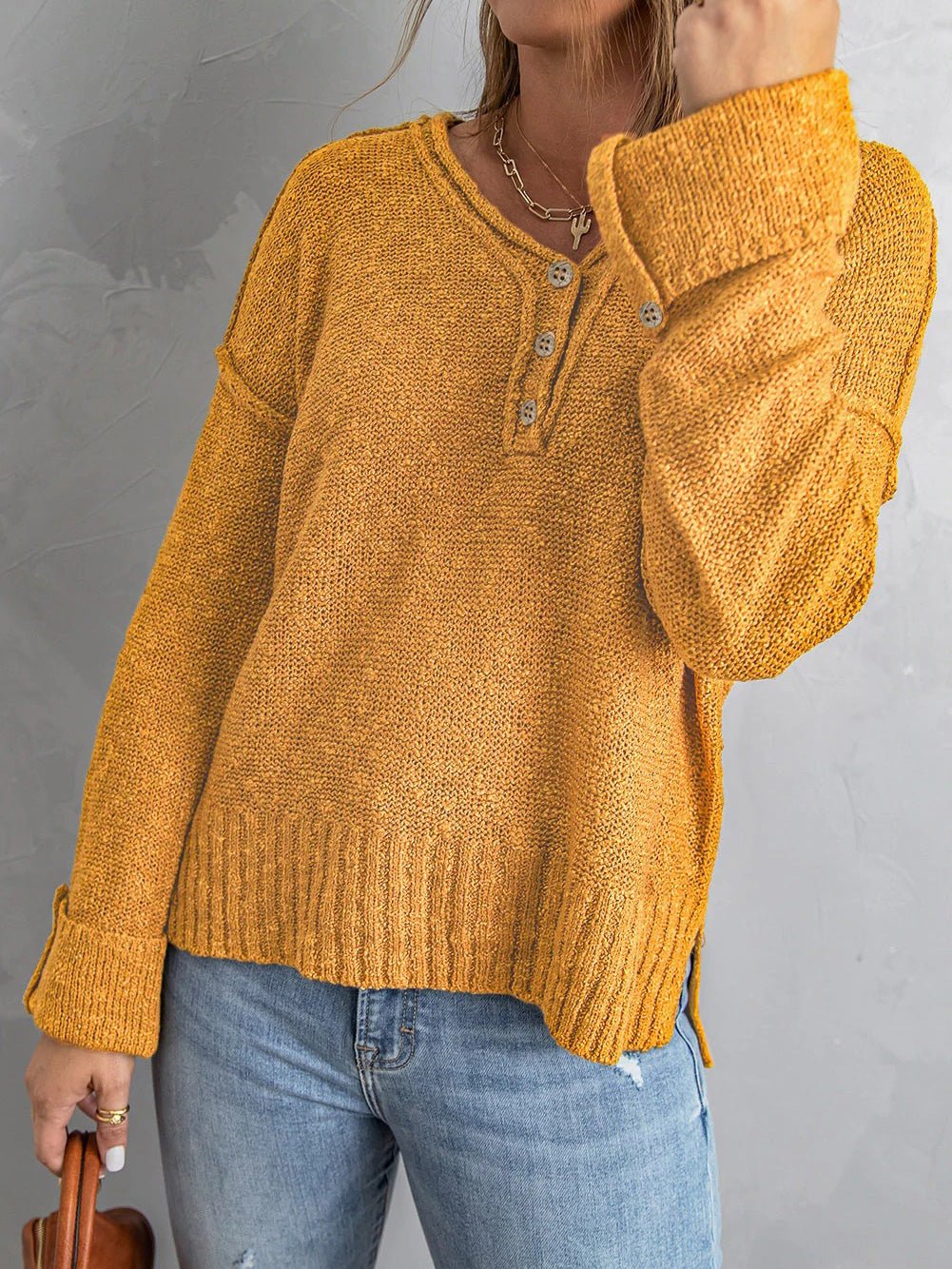 Gabriela| Modern and comfortable winter sweater 1