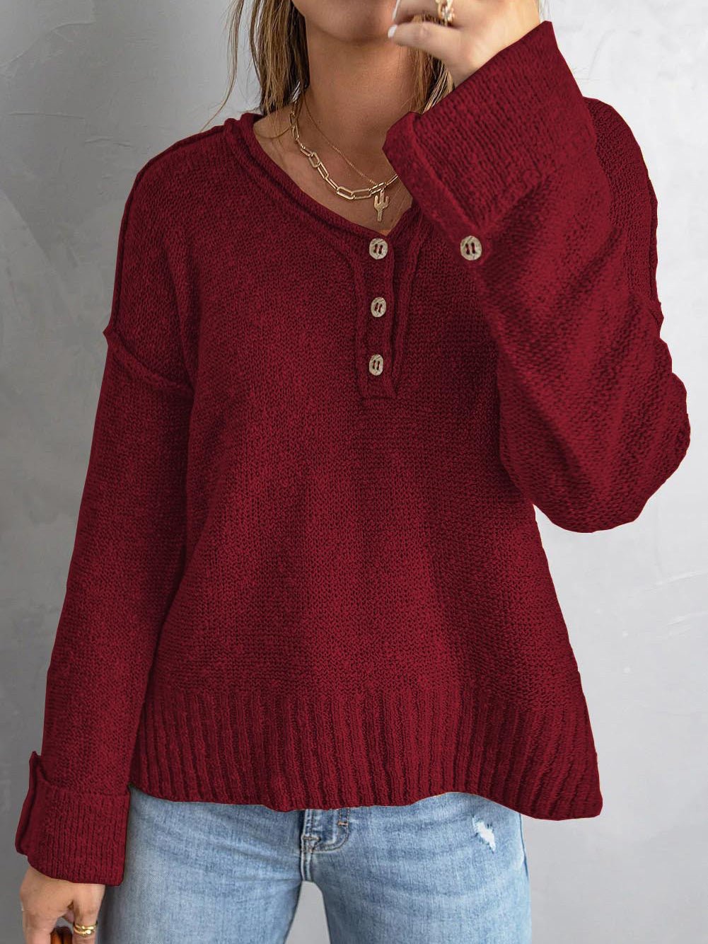 Gabriela| Modern and comfortable winter sweater 4