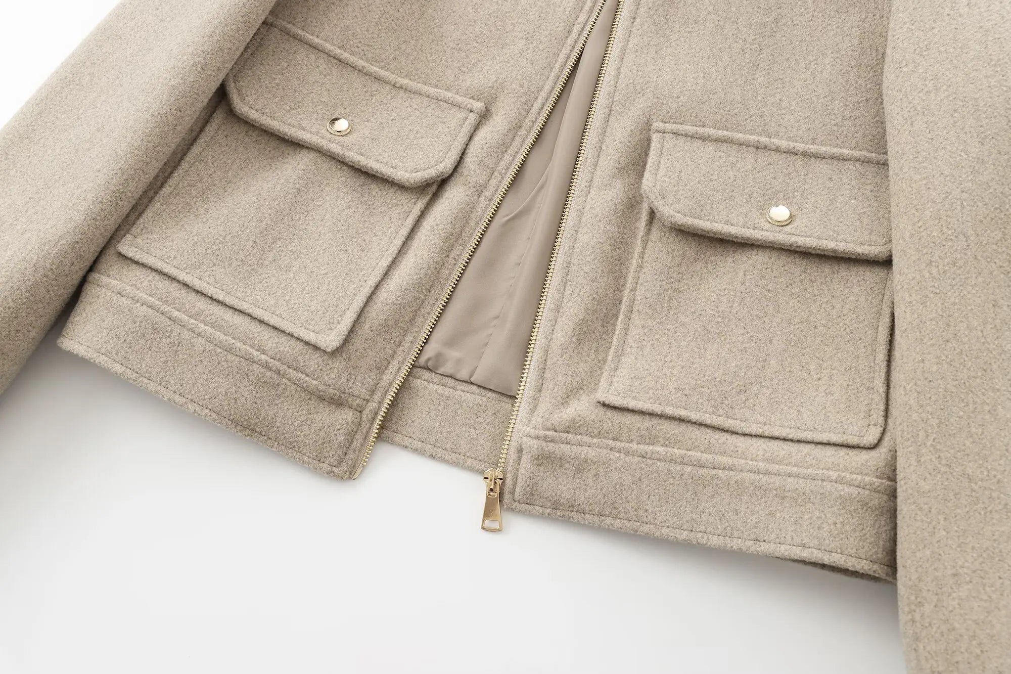 Women’s Jacket Turn-Down Collar Zipper Closure