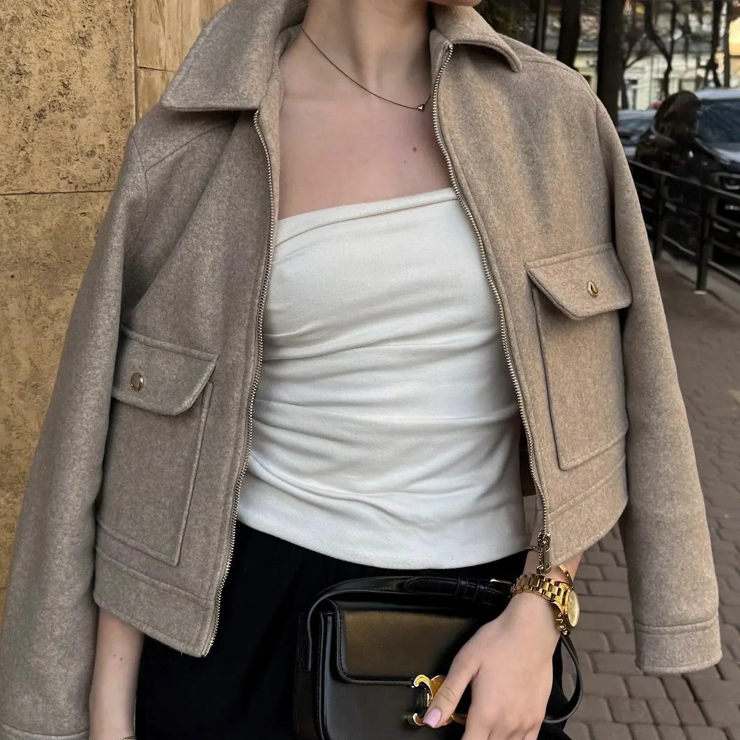 Women’s Jacket Turn-Down Collar Zipper Closure