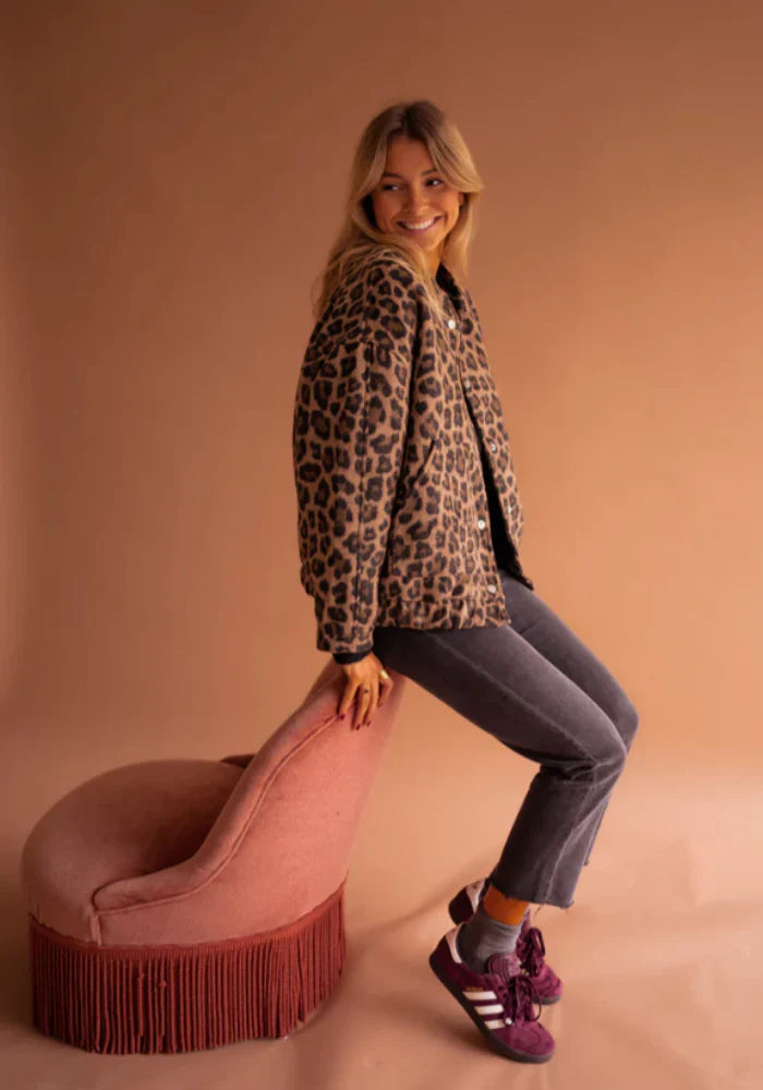 Valeria Women's Jacket – Elegant Leopard Print Jacket with Animal Print & Comfortable Fit 1