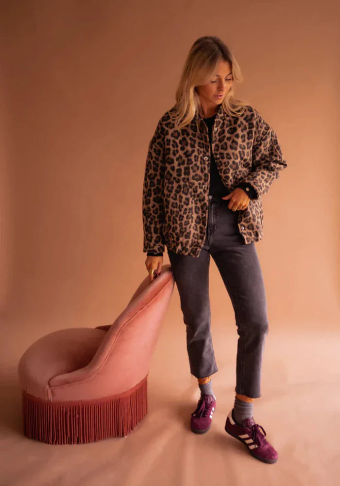 Valeria Women's Jacket – Elegant Leopard Print Jacket with Animal Print & Comfortable Fit 5